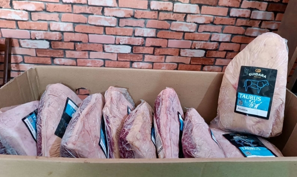 #RIFA 3137; CAIXA DE PICANHA TAURUS